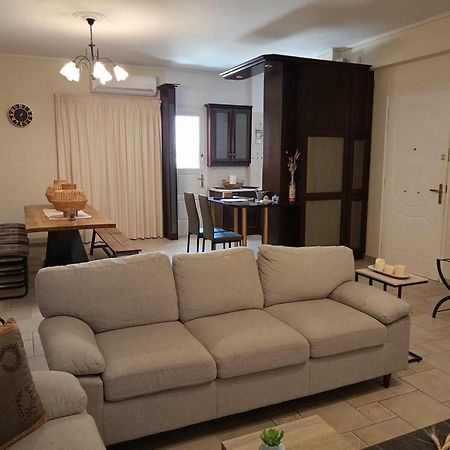 Comfortable Apartment In Kiato Екстер'єр фото
